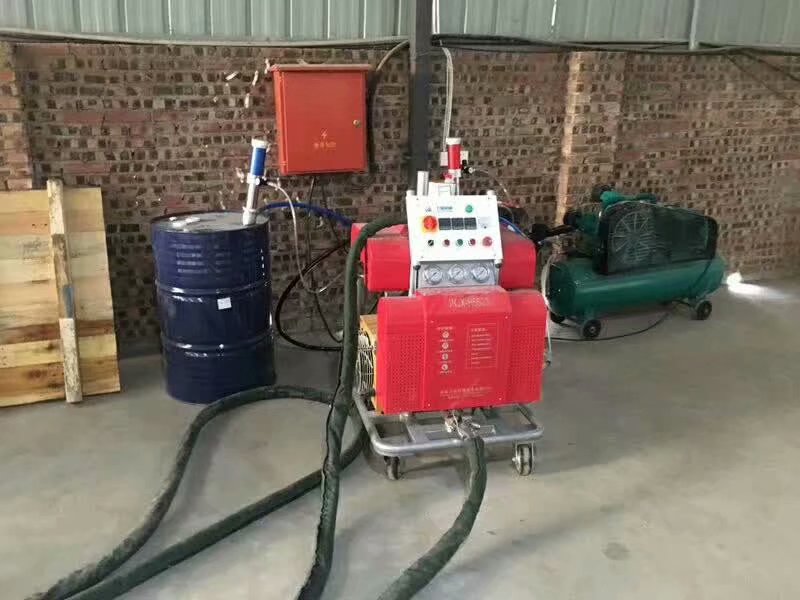 湖南聚脲噴涂機(jī) H5600型 泡沫雕塑表面硬化處理 AB料輸出(圖1) H5600型泡沫雕塑表面硬化聚脲噴涂機(jī)