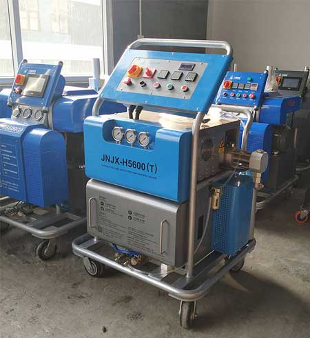 耐磨聚脲噴涂機(jī)(圖1) H5600T耐磨聚脲噴涂機(jī)