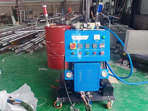 鋁合金型材填充物(圖1) 鋁合金型材填充物鋁型材發(fā)泡設備