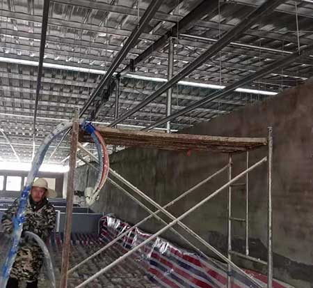 養(yǎng)殖場頂棚聚氨酯發(fā)泡(圖4) 養(yǎng)殖場頂棚聚氨酯發(fā)泡