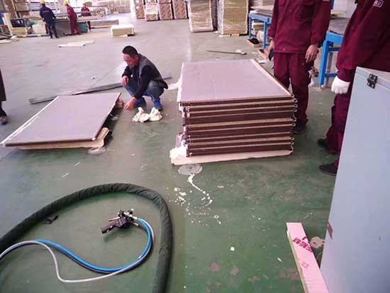 甲級防盜門填充發(fā)泡(圖3) 甲級防盜門填充發(fā)泡