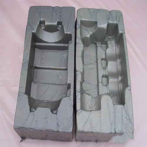 樂(lè)器包裝聚氨酯緩沖包裝現(xiàn)場(chǎng)發(fā)泡(圖2) 樂(lè)器包裝聚氨酯緩沖包裝現(xiàn)場(chǎng)發(fā)泡